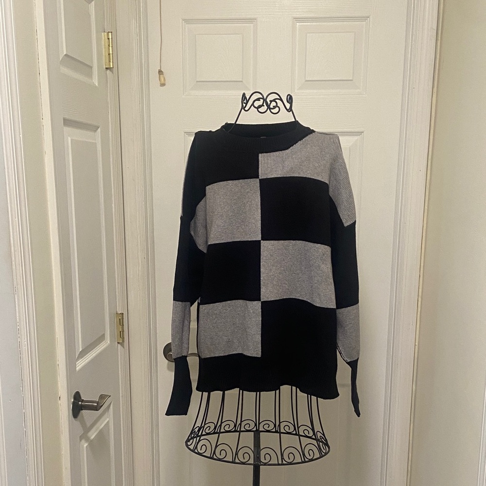 Black and Gray Checkered Women's Sweater